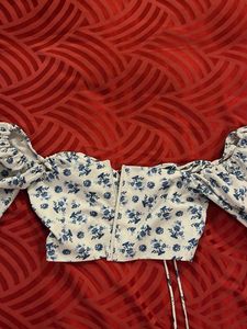 Floral Tie-Up Crop Top