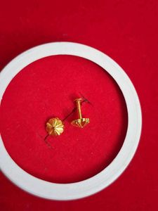 Beautiful New Flower Desine Studs