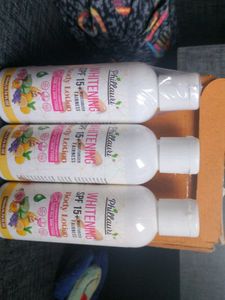 Phillauri Whitening SPF 15 Body Lotion