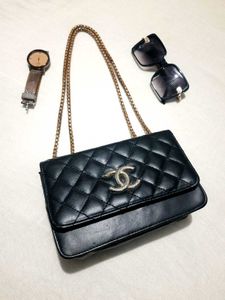 Sale-Chanel Slingbag