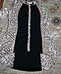 Beautiful Tiger Print Sleeveless Black Shirt