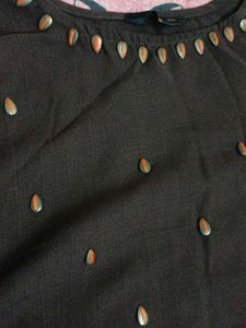 A Simple Top For Daily Wear