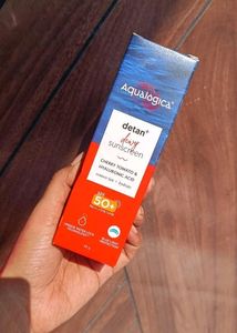 Aqualogica Detan Dewy Sunscreen