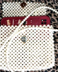 Beaded Clutch Pearl 🦪