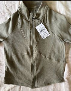 WESTSIDE STUDIOFIT  OLIVE JACKET 🎀