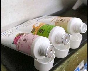 Mamaearth Vitamin C Rice &amp; Multani Mitti Face Wash