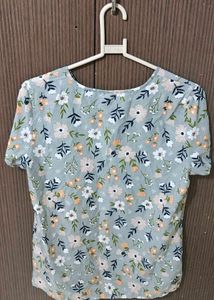 Comfortable Top