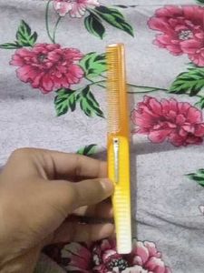 Yellow Hair Comb