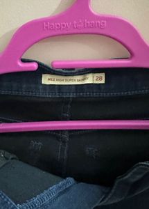 original Levi&#39;s Dark Wash Jeans | waist 28