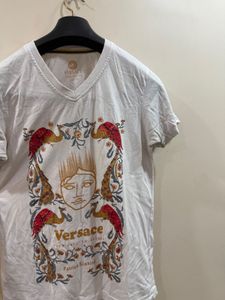 Versace Graphic Tee 🧿