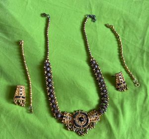 Dec Sale🔥 Golden Grey Jewellery  With Earring