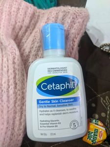 Price Drop New Cetaphil Facewash Unused Full Bottl
