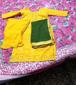Yellow &amp; Green Salwar Kameez Suit