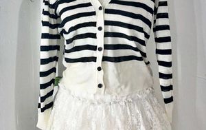 Cardigan top size:S/M brand new