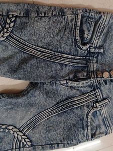 Jeans With 3 D Effect