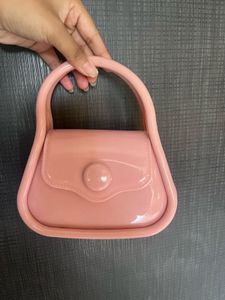 Cute sling bag 🫶🏻