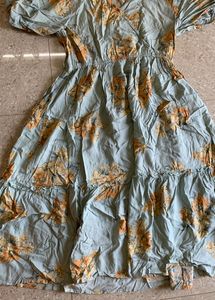 V-neck max Dress