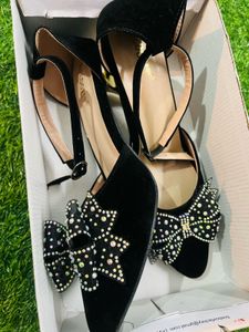 Black Bow Heels