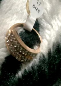 Sparkling Gold-Tone Ring
