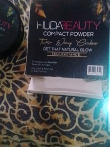 Huda Beauty Compaq