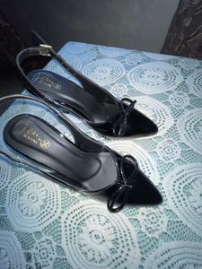 Bow Heels