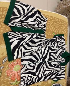 Zebra Print Colorblocked Shorts Nightsuit