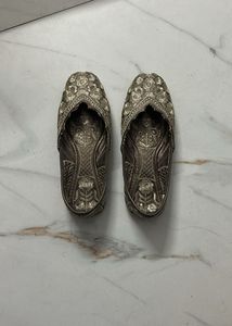 Embroideried Punjabi Jutti ❤️