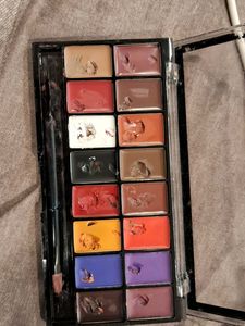 Mars Lipstick Palette