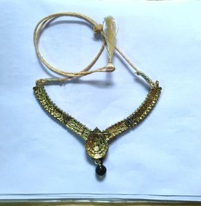 Emerald Green &amp; Gold Necklace