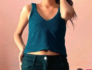 Stylish Blue Knit Top