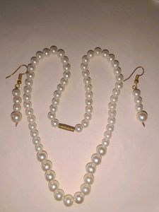 Pearl Necklace &amp; Earrings Set