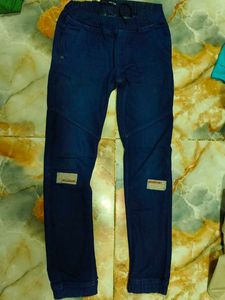 8 Jeans For 600