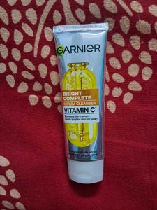 Garnier Vitamin C Serum Face Wash Brightening Tan