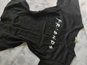 FRIENDS tee
