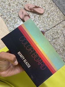 eyeshadow palette
