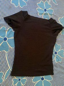 Chic Black Short Sleeve Top