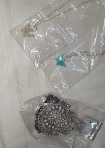 2 Butterfly Necklace And Earrings Combo🌸🎀