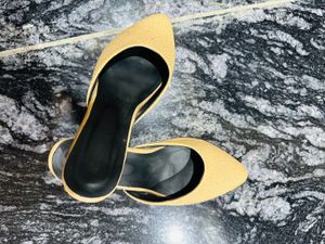 Sandal