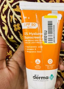 (80 g) The Derma Co Sunscreen SPF 50 PA++ ++1%