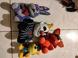 Five Nights at Freddy's Plush Bundle