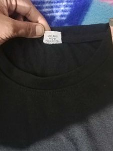 black new top sleeves stripes white