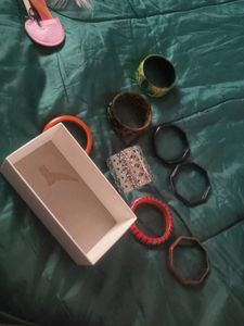 Set Of Bangles