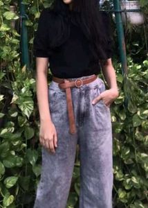 Black Puffy Sleeves Top