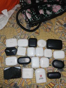 20 piece combo airbuds not warking