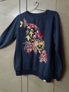 La-vita Winter Sweatshirt
