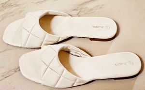 White Zudio Flip Flops, Size 39 (NEVER USED)