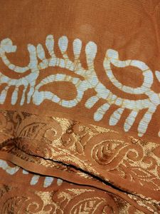 Women Clutch And Cotton Saree