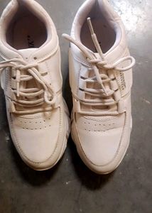 Casual White Sneakers Only One Time Used