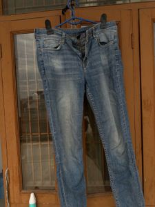 combo of H&m straight fit jeans and hoodie