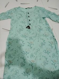 Avaasa Kurta